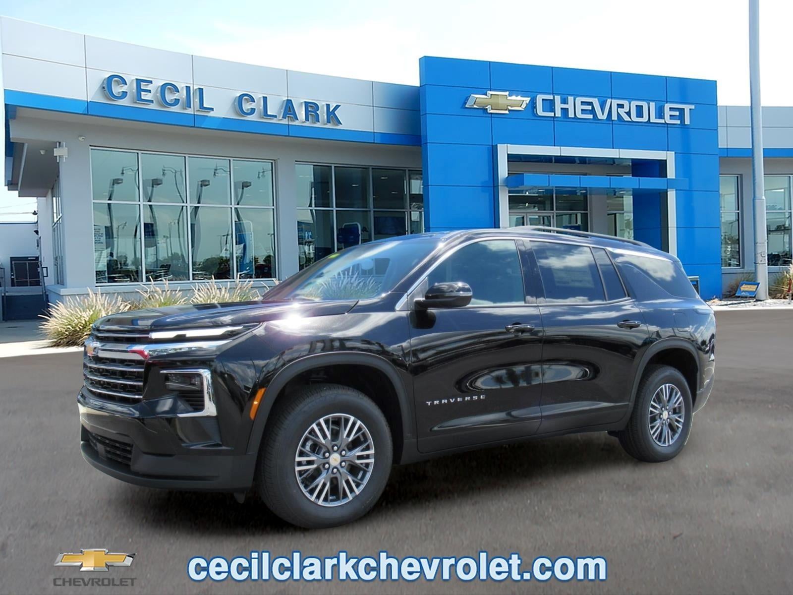 2026 Chevrolet Traverse LT in Mosaic Black Metallic — front three-quarter view